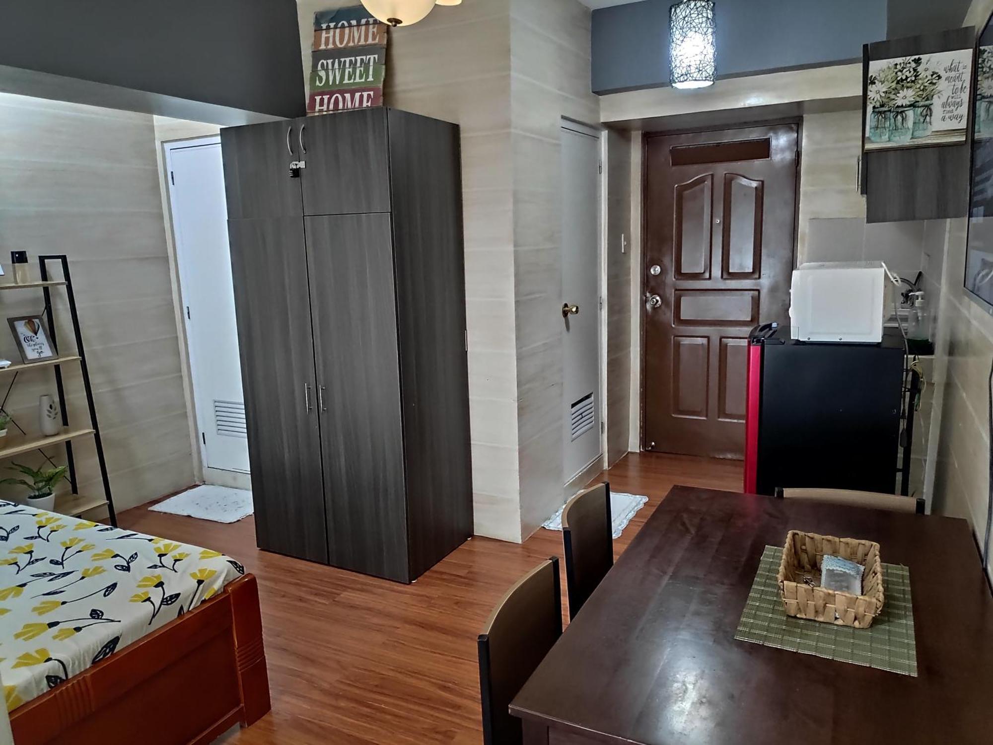 Apartment Tagaytay Staycation By Naya And Darla W Free Swimming Pool, Wifi & Netflix