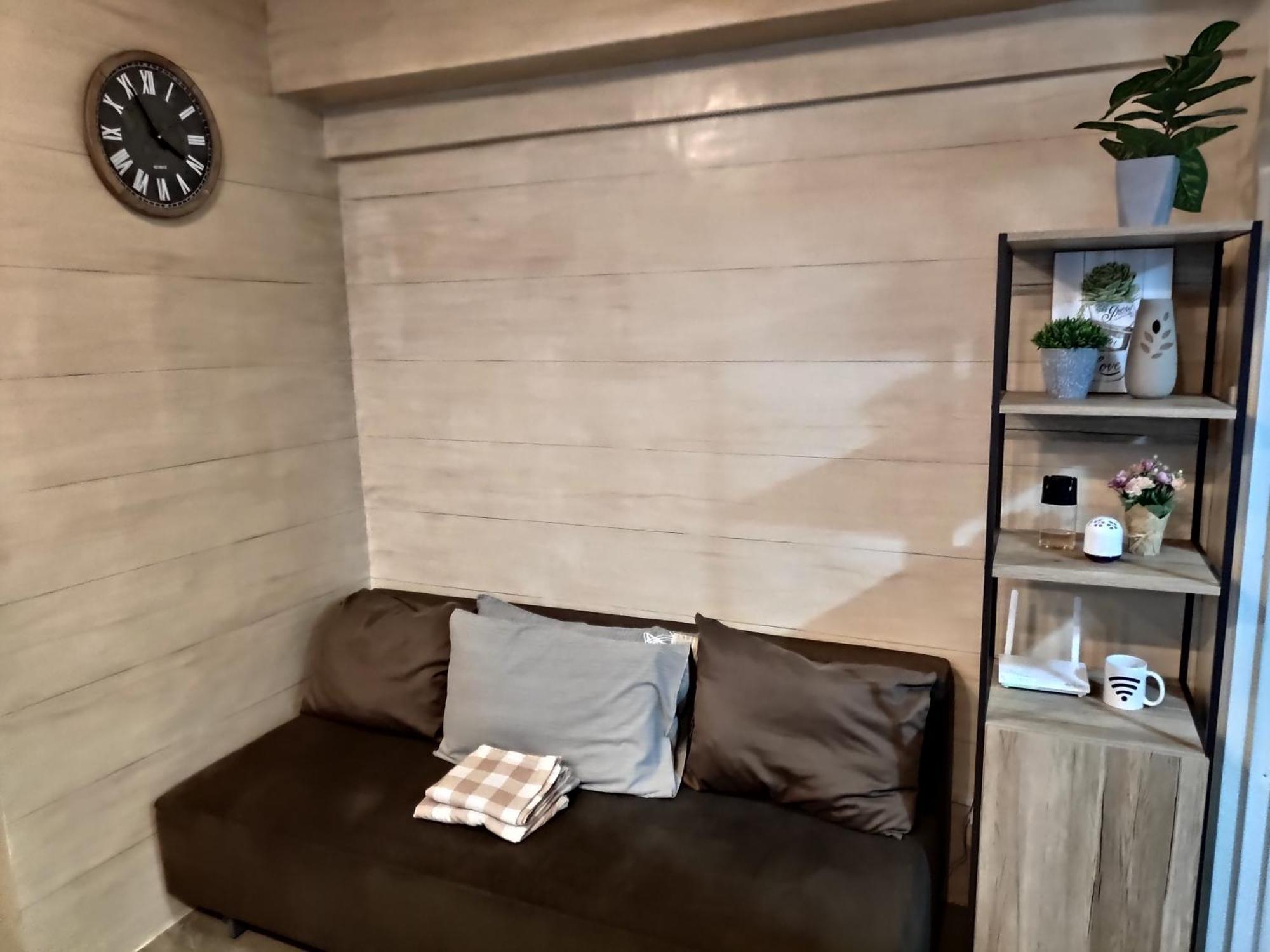 Tagaytay Staycation By Naya And Darla W Free Swimming Pool, Wifi & Netflix * Tagaytay City